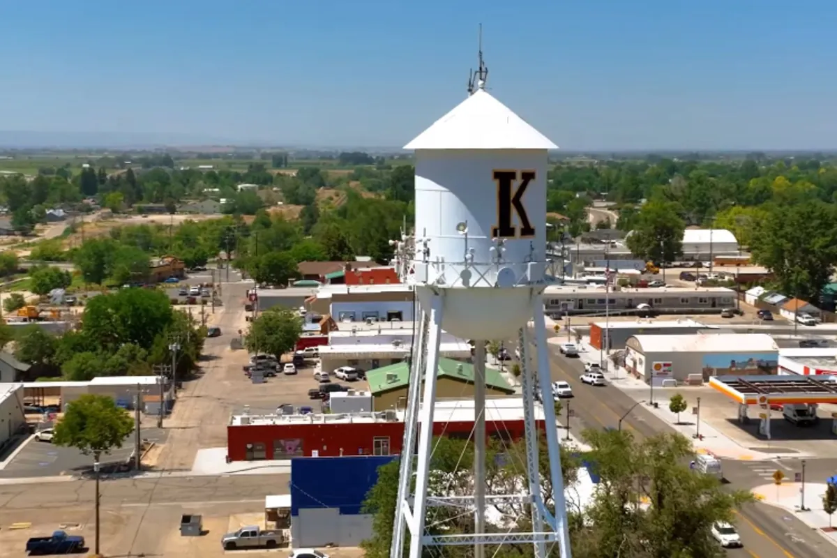 Water tower marked with a K above downtown Kuna, Idaho